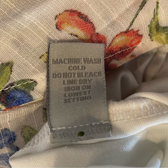 CHARLOTTE RUSSE BOHO CROCHET LONG SLEEVE FLORAL ROMPER MEDIUM - Picture 6 of 10